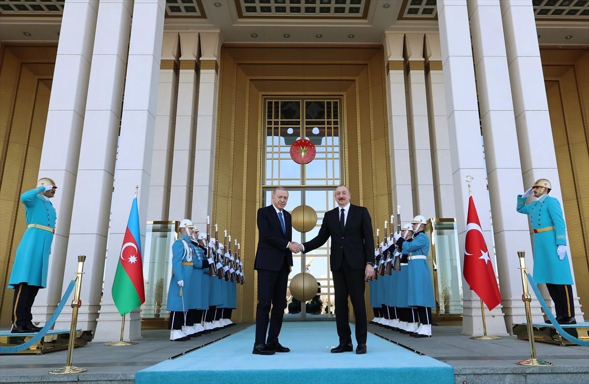 Cumhurbaşkanı Recep Tayyip Erdoğan, Azerbaycan Cumhurbaşkanı İlham Aliyev'i Cumhurbaşkanlığı...