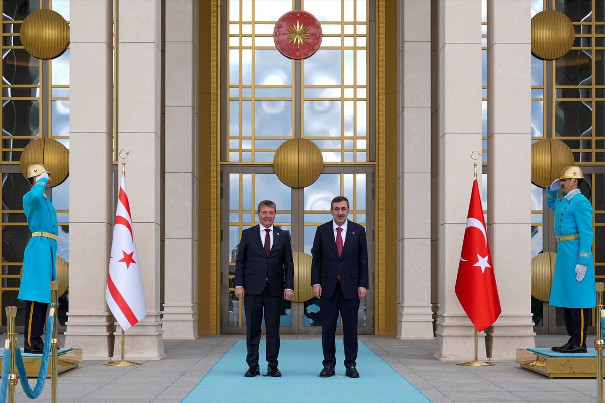 Cumhurbaşkanı Yardımcısı Cevdet Yılmaz, Cumhurbaşkanlığı Külliyesi'nde, Kuzey Kıbrıs Türk...