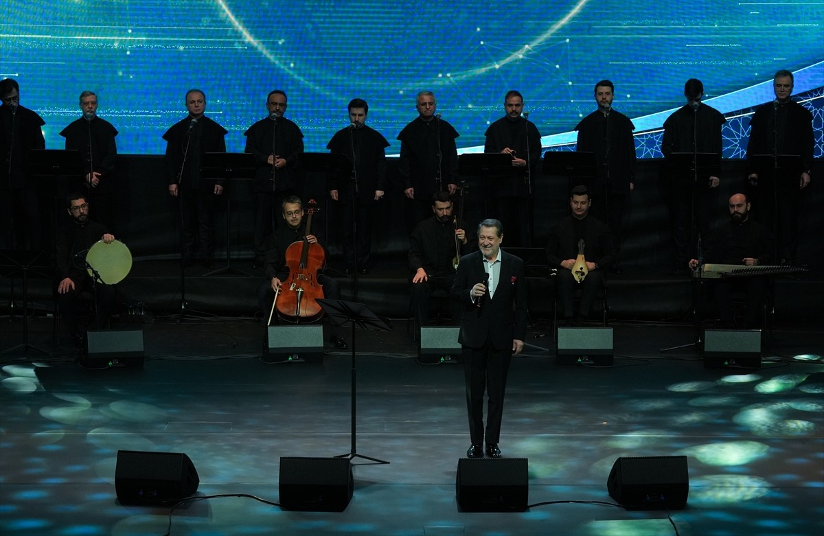 Cumhurbaşkanlığı Külliyesi'nde ramazan etkinlikleri kapsamında "Ahmet Özhan ve Mana Konseri"...