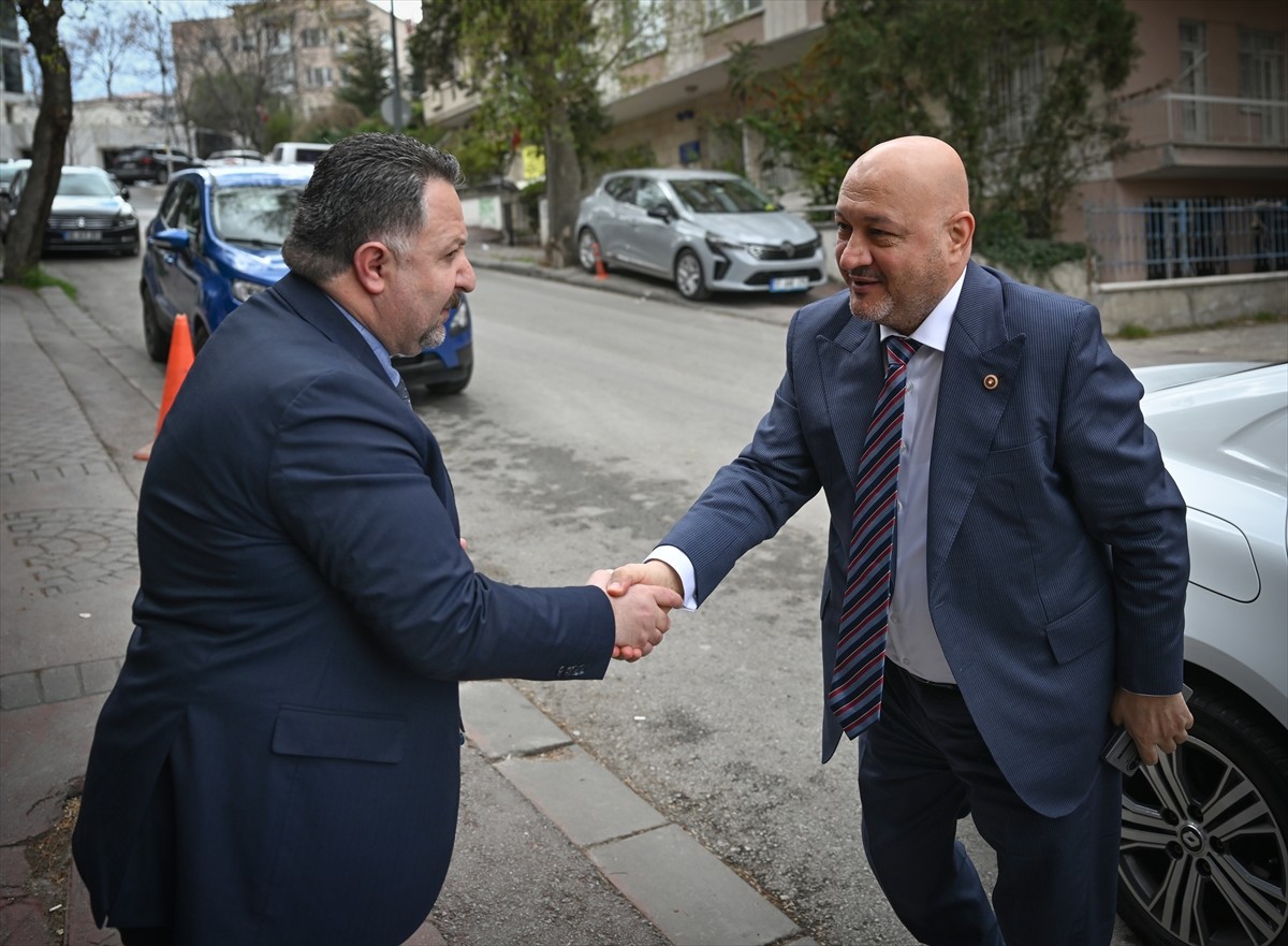 DEM Parti heyeti, Ramazan Bayramı dolayısıyla düzenlenen partiler arası bayramlaşma programı...