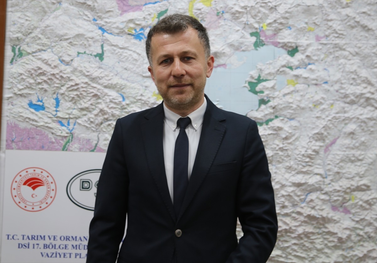 Devlet Su İşleri (DSİ) Genel Müdürlüğünce Van'da yapılan yer altı barajı ve 8 gölet sayesinde...