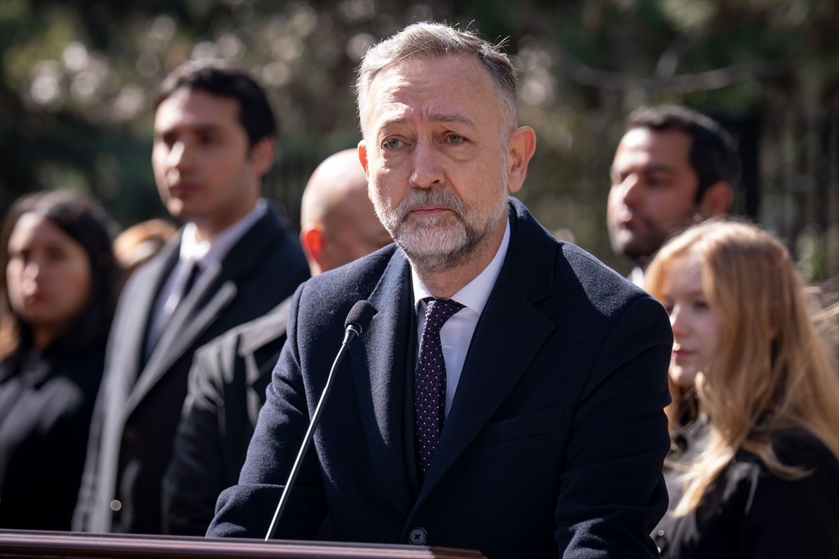 Dışişleri Bakanlığı, 18 Mart Şehitleri Anma Günü vesilesiyle yurt dışında görevli oldukları sırada...