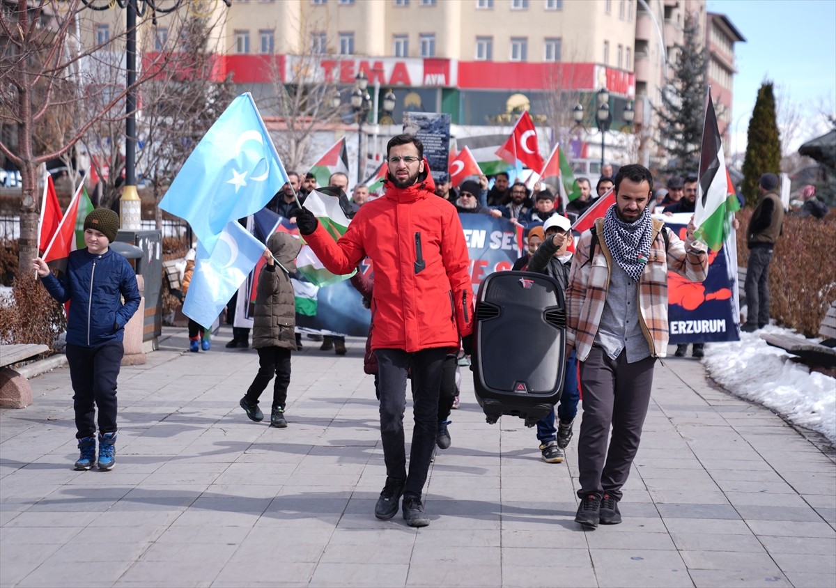 Erzurum'da sağlık çalışanları, ramazanda dondurucu soğuğa rağmen İsrail'in Gazze'ye yönelik...