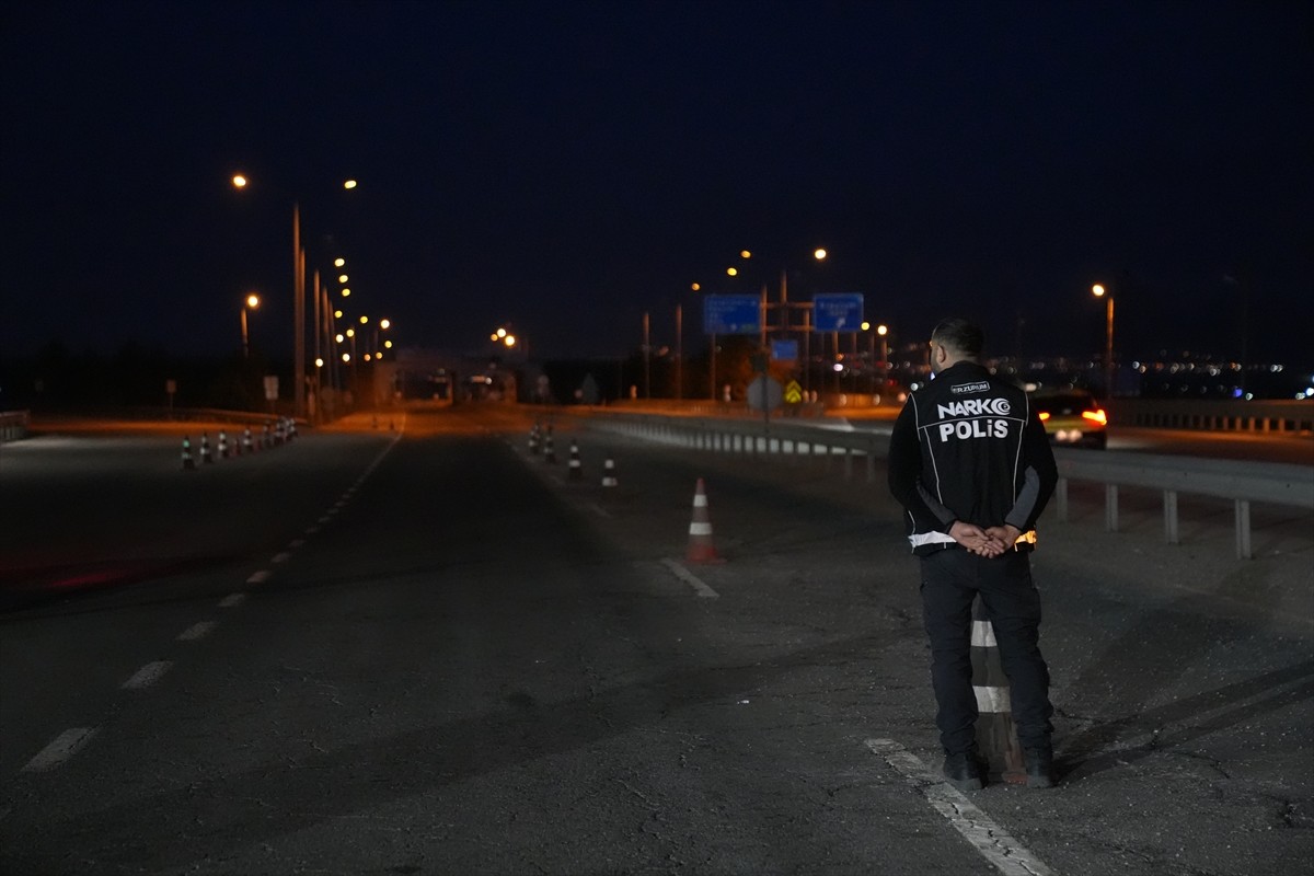 Erzurum Emniyet Müdürü Kadir Yırtar, bayram tatilini kentte geçirmek üzere il dışından gelecek...