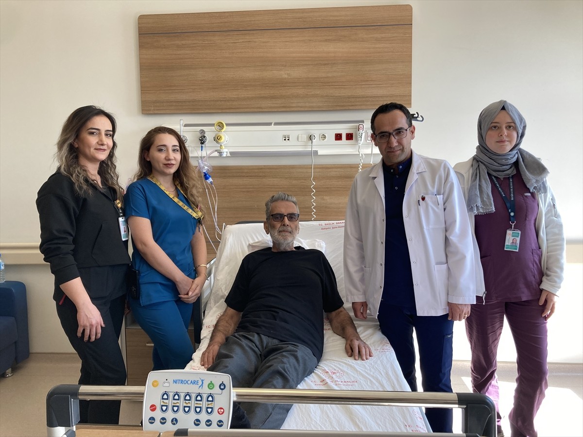  Eskişehir'de kalbinde delik olan hasta, Eskişehir Şehir Hastanesinde uygulanan anjiyografi...