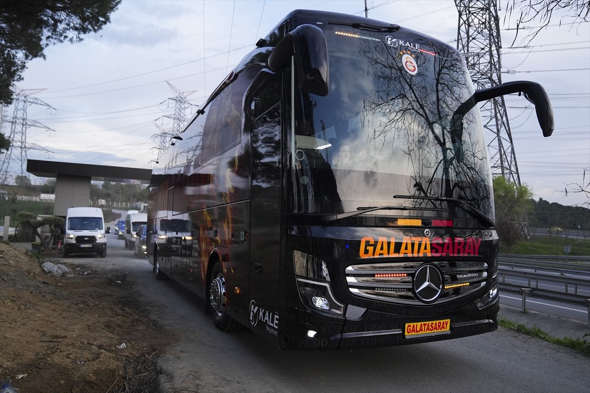 Galatasaray Futbol Takımı, Trendyol Süper Lig'in 29. haftasında Beşiktaş'a konuk olacağı derbi...