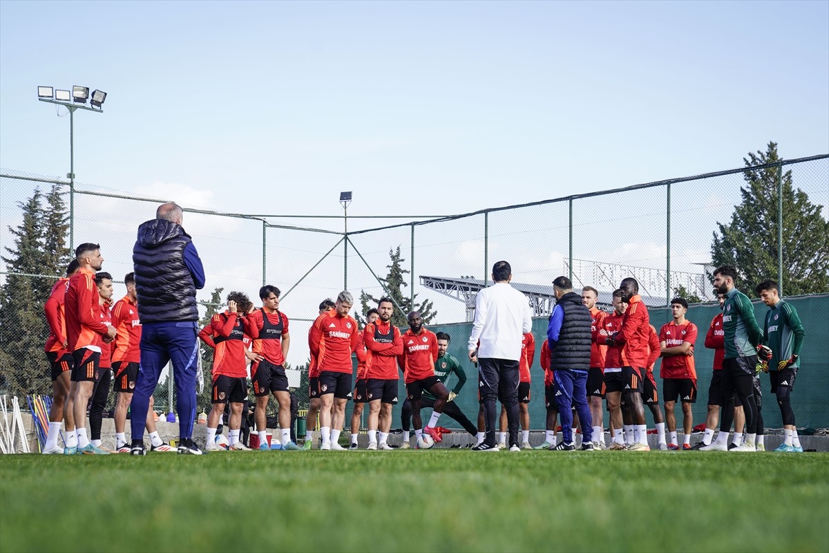 Gaziantep FK, Trendyol Süper Lig'in 29. haftasında deplasmanda oynayacağı TÜMOSAN Konyaspor...