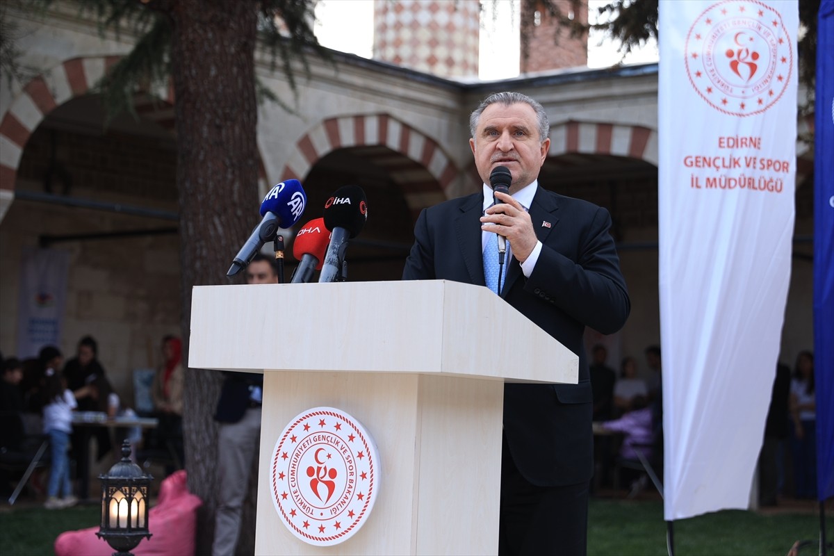 Gençlik ve Spor Bakanı Osman Aşkın Bak, Edirne Peykler Medresesi'ndeki Genç Ofis açılış törenine...