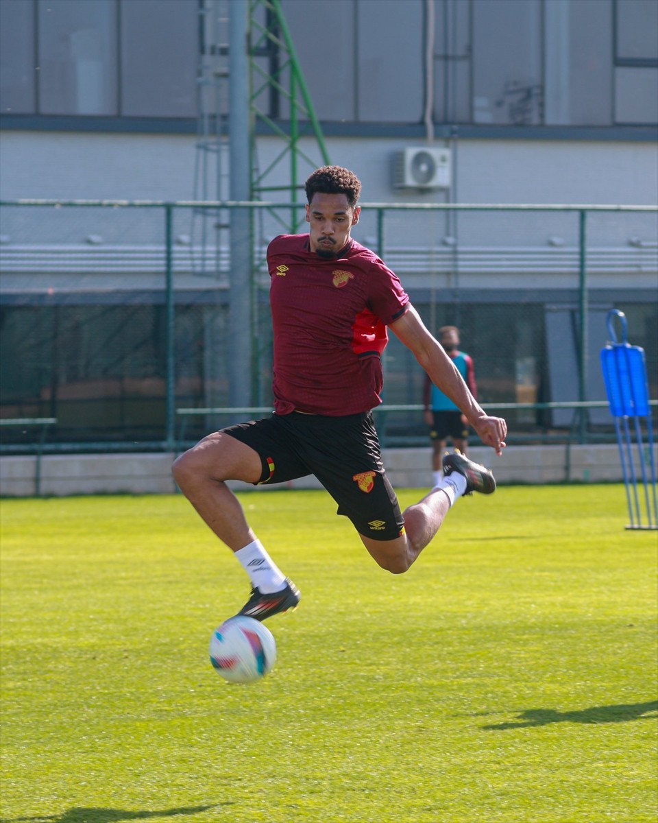 Göztepe, Trendyol Süper Lig'in 28. haftasında sahasında ikas Eyüpspor ile oynayacağı maçın...