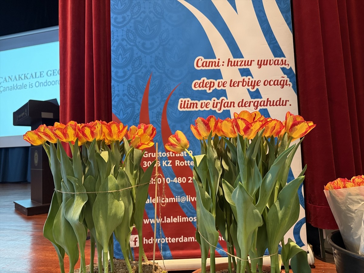 Hollanda'nın Rotterdam şehrindeki Hollanda Diyanet Vakfına (HDV) bağlı Laleli Camii'nde, 18 Mart...