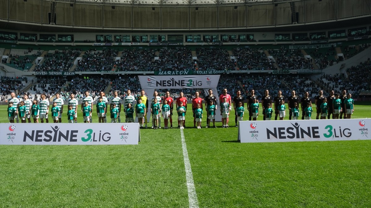 İnsan Hak ve Hürriyetleri (İHH) İnsani Yardım Vakfı Bursa Şubesi, Bursaspor-Kırşehir FSK maçını...