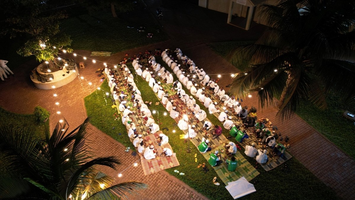 İnsana Değer Veren Dernekler Federasyonu (İDDEF), 56 ülkede gerçekleştirdiği yardım çalışmalarıyla...