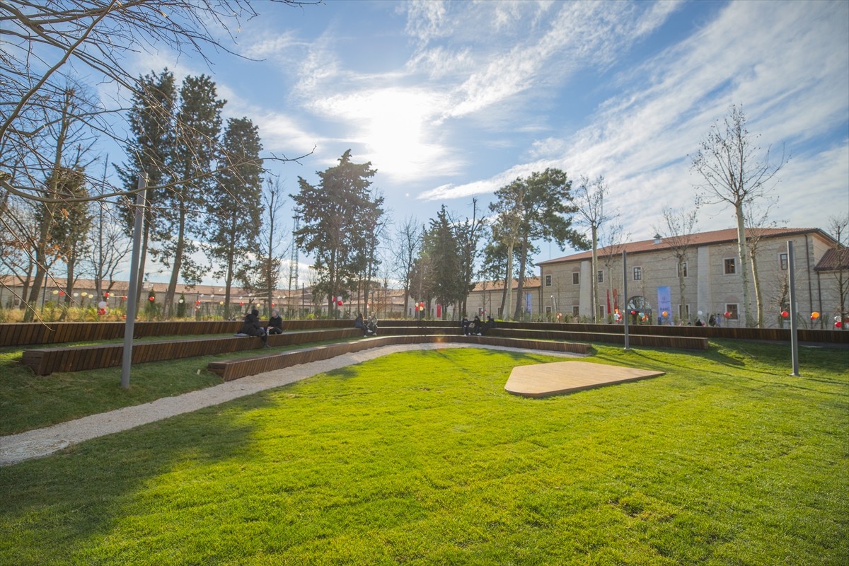 İstanbul'un tarihine, sanatına ve kültürüne odaklanan "Rami İstanbul Okulu", Rami Kütüphanesi'nde...