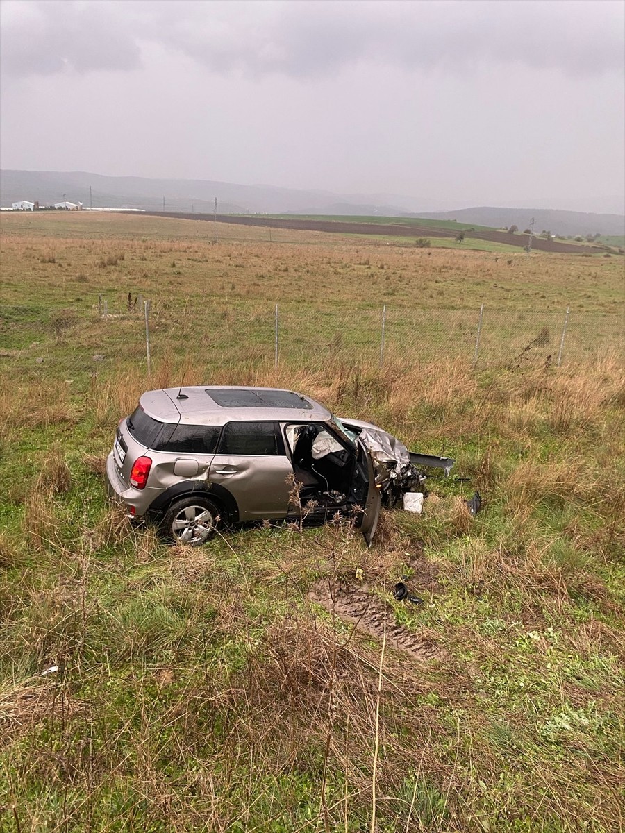 İstanbul-İzmir Otoyolu'nun Balıkesir kesiminde 5 aracın karıştığı trafik kazasında 2 kişi hayatını...