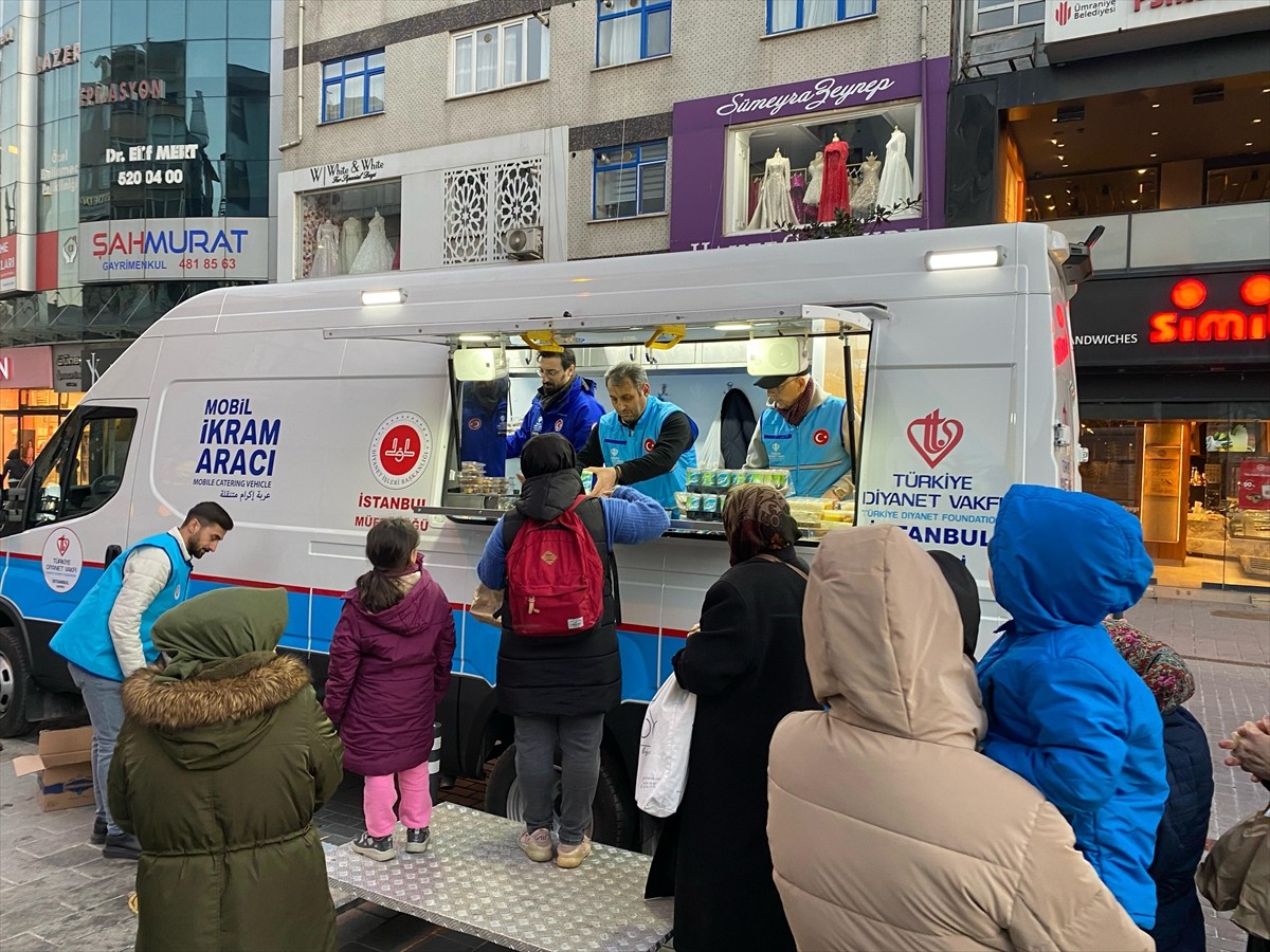 İstanbul Müftülüğü ve Türkiye Diyanet Vakfı (TDV) İstanbul Şubesi, ramazan ayı boyunca kentin...