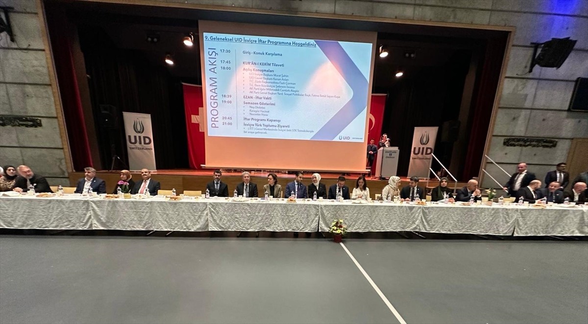 İsviçre'de Uluslararası Demokratlar Birliği (UID) iftar programı düzenledi. Zürih'te düzenlenen...