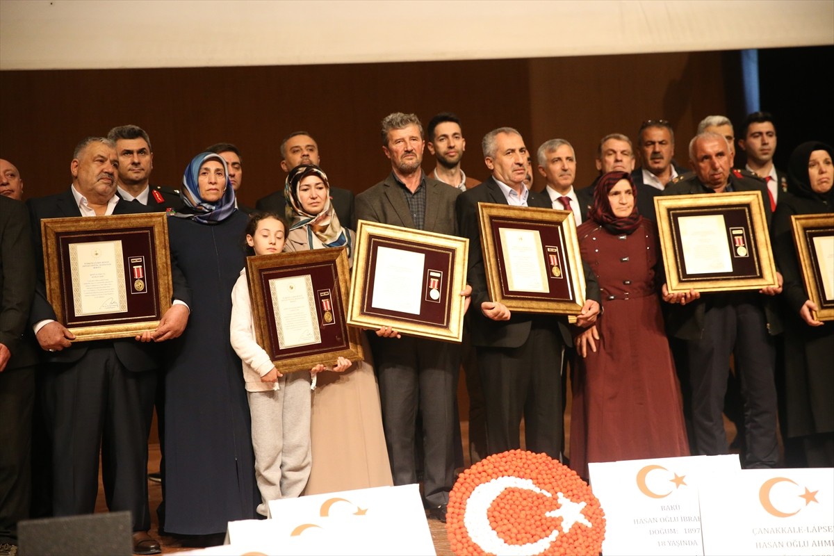 Kahramanmaraş'ta 11 şehit yakını ve 6 gaziye Devlet Övünç Madalyası ve Beratı verildi....