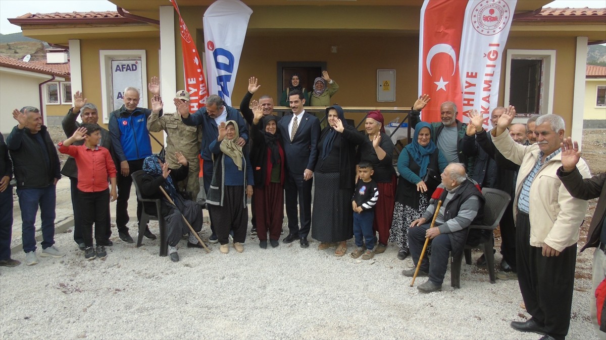 Kahramanmaraş merkezli 6 Şubat 2023'teki depremlerden etkilenen Gaziantep'in İslahiye ilçesinde...