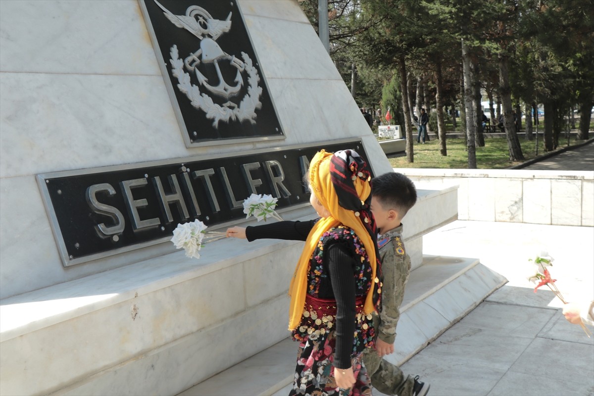 Kayseri'de 18 Mart Şehitleri Anma Günü ve Çanakkale Deniz Zaferi'nin 110. yıl dönümü dolayısıyla...