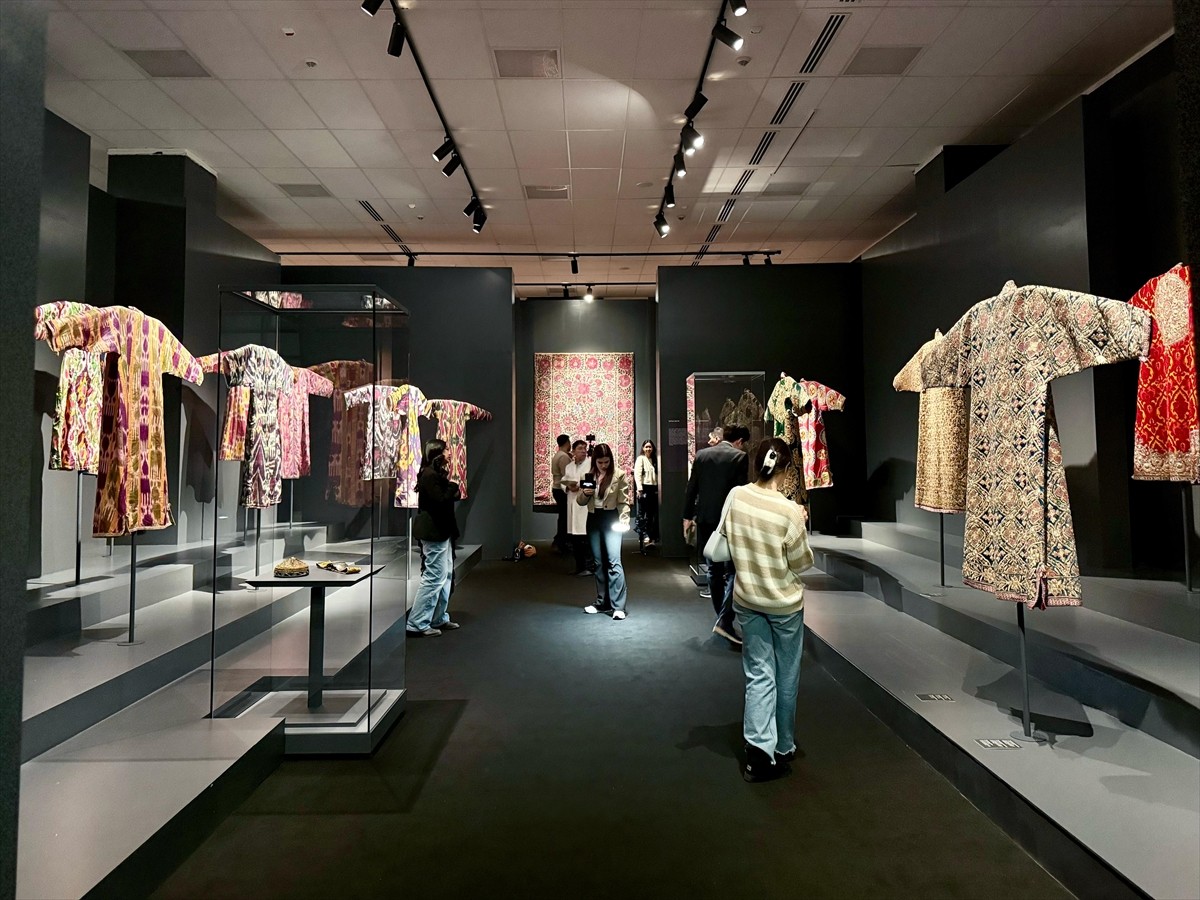 Kazakistan’ın başkenti Astana’da Özbekistan’ın zengin nakış ve dikiş sanatı sergide tanıtıldı....