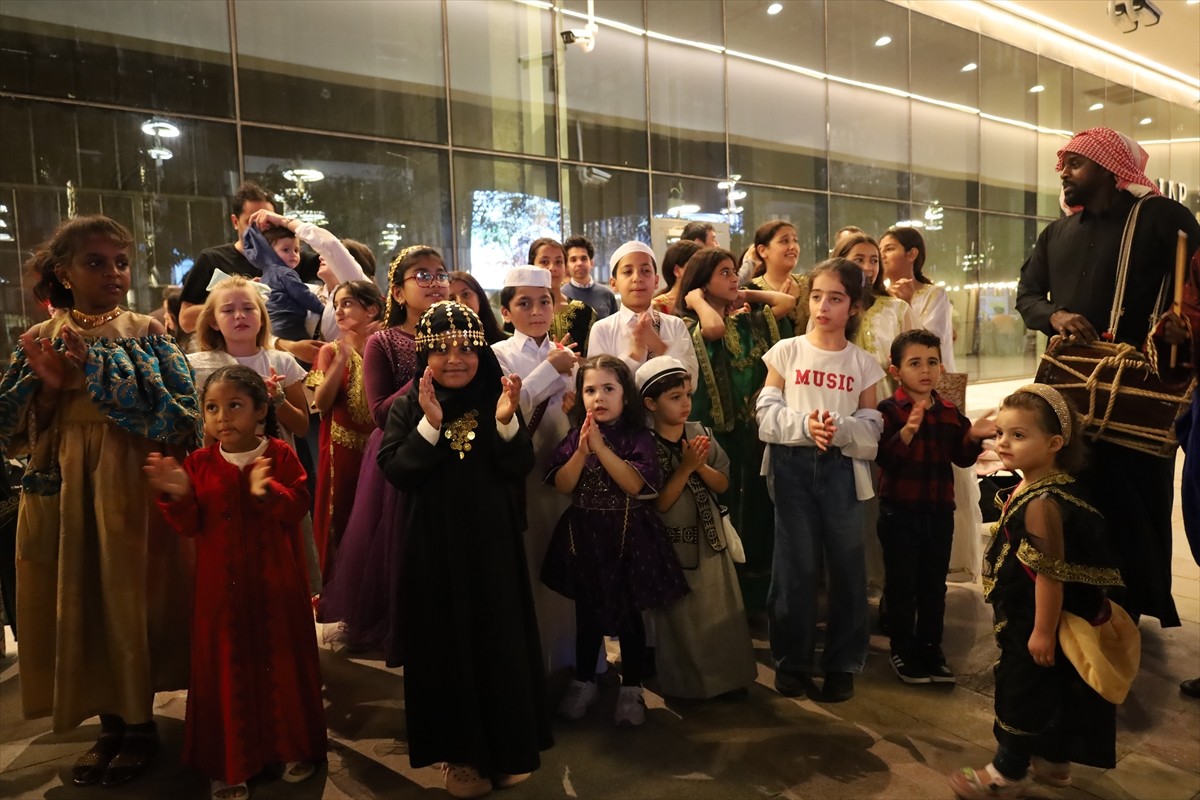 Körfez ülkelerinde çocukları oruca teşvik etmek amacıyla her yıl ramazan ayının 14. gecesi...