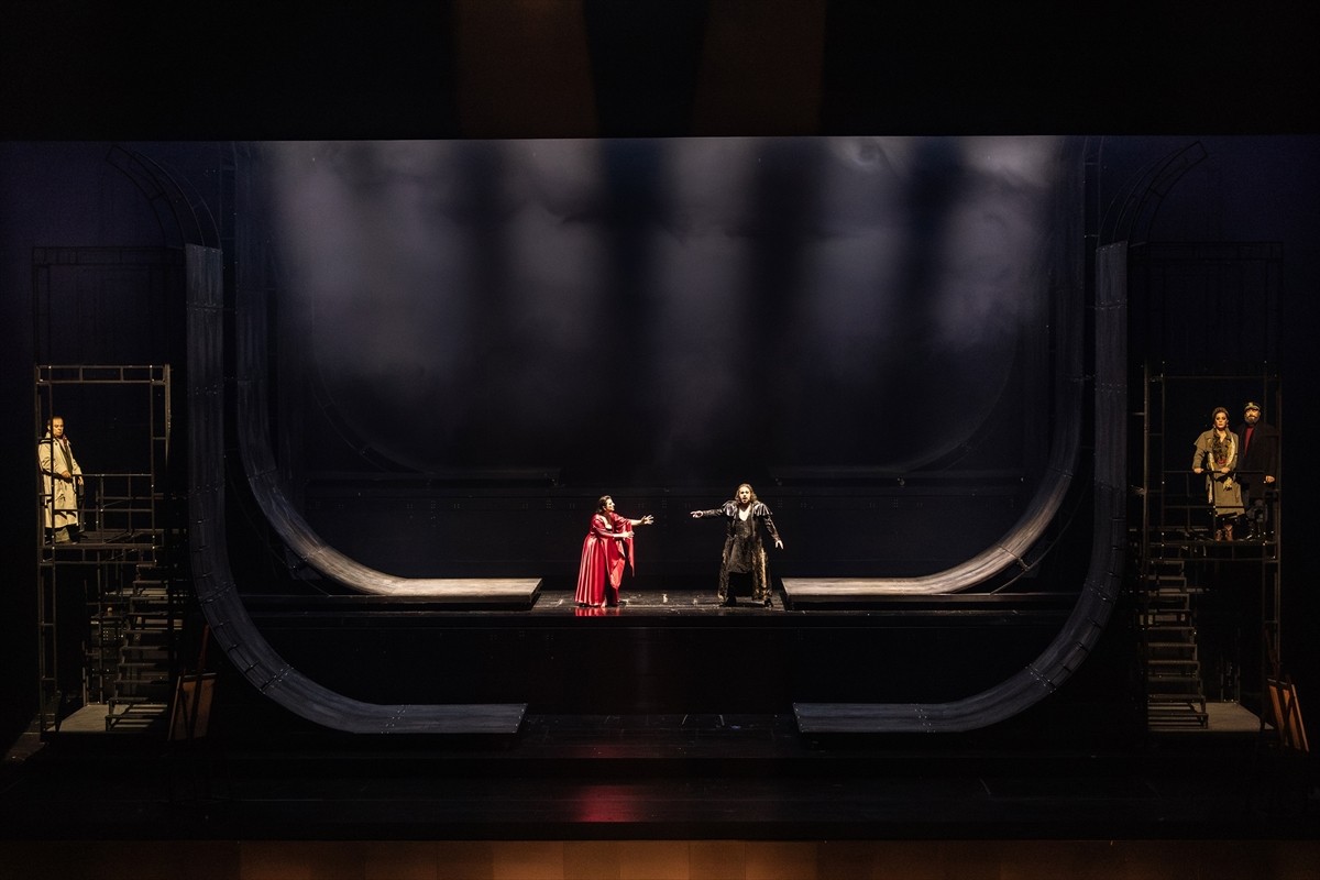 Letonyalı bas bariton Egils Silins, İstanbul Devlet Opera ve Balesi (İDOB) tarafından sahnelenen...