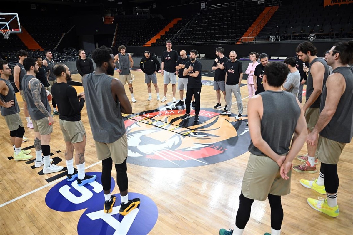 Mersin Spor, Türkiye Sigorta Basketbol Süper Ligi'nin 23. haftasında deplasmanda Fenerbahçe Beko...