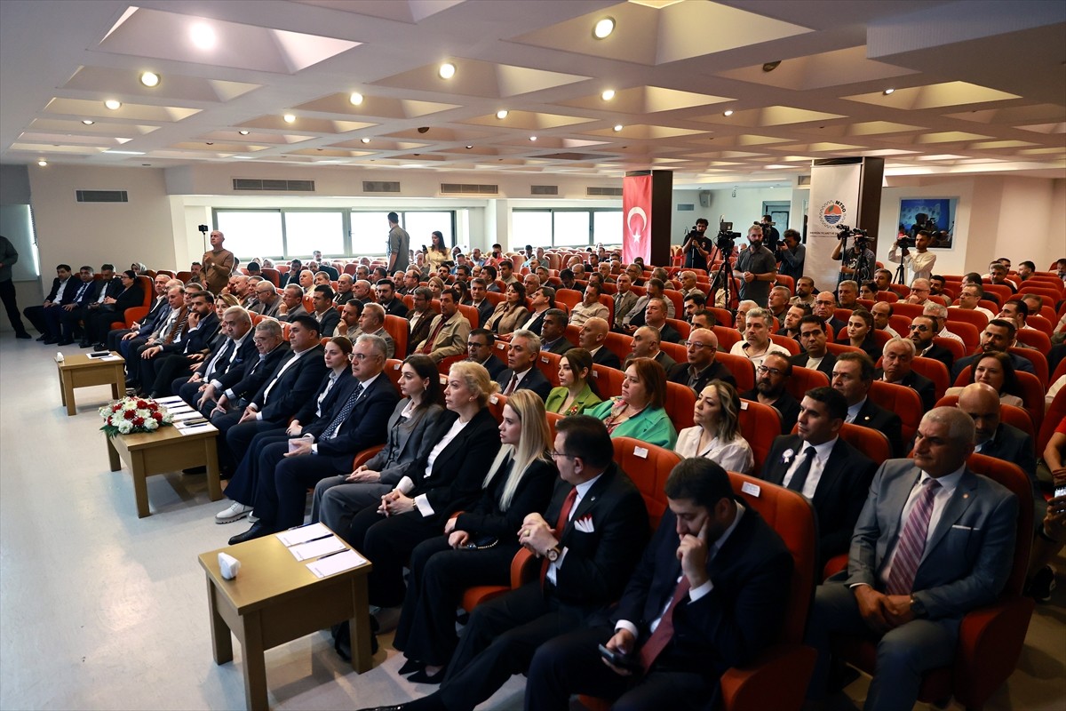 Mersin Ticaret ve Sanayi Odası'nda (MTSO) "Türkiye Yüzyılı'nda Çalışma Hayatı Buluşmaları"...