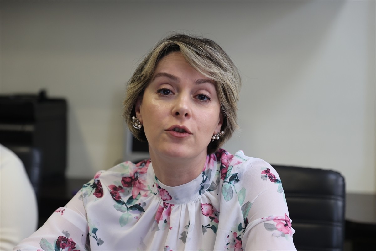 Meslek hayatlarını Türk dili, tarihi ve kültürü üzerine araştırmalara adayan Gürcü Türkolog...