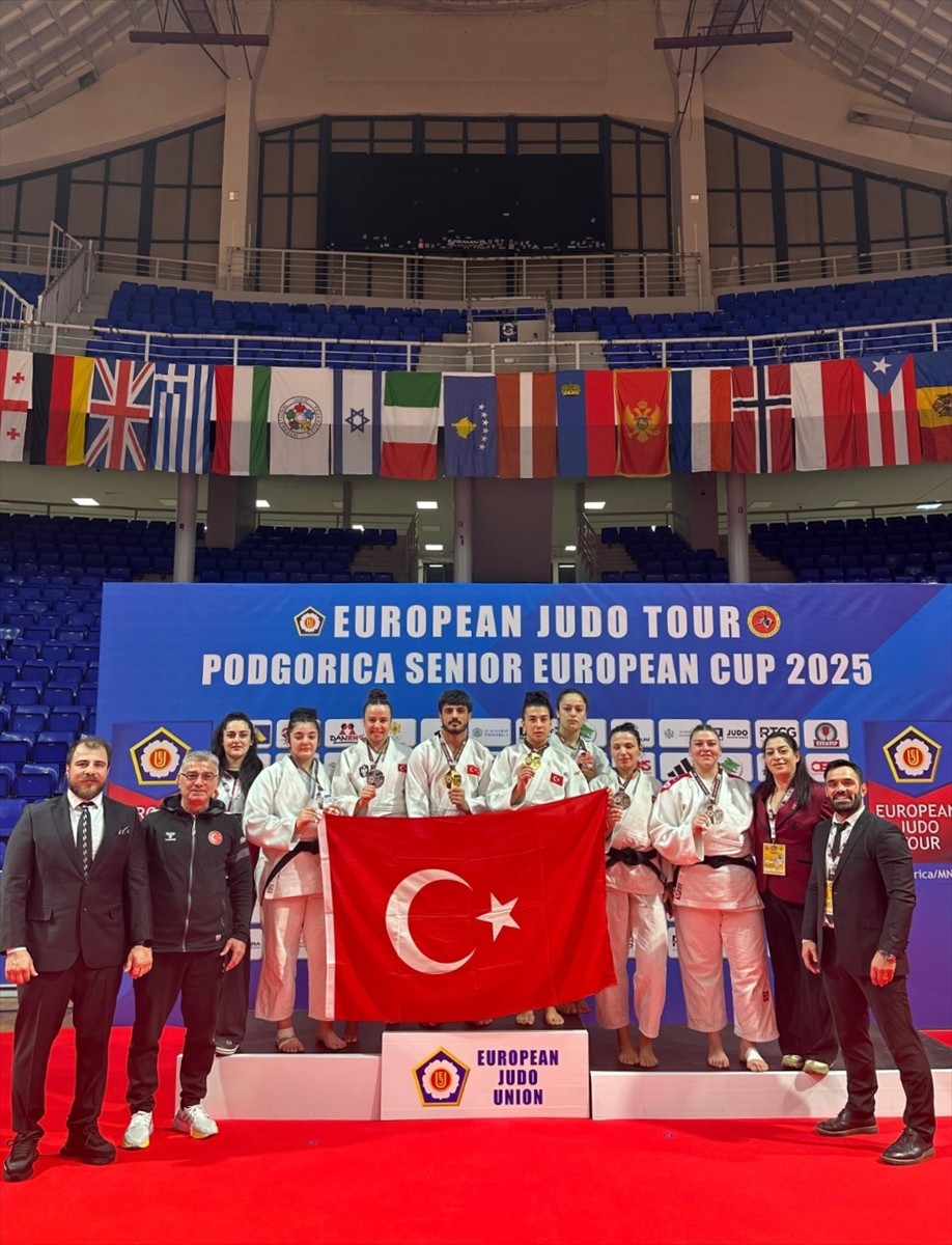 Milli judocular, Karadağ'da düzenlenen Büyükler Avrupa Kupası'nda 6'sı altın toplam 12 madalya...