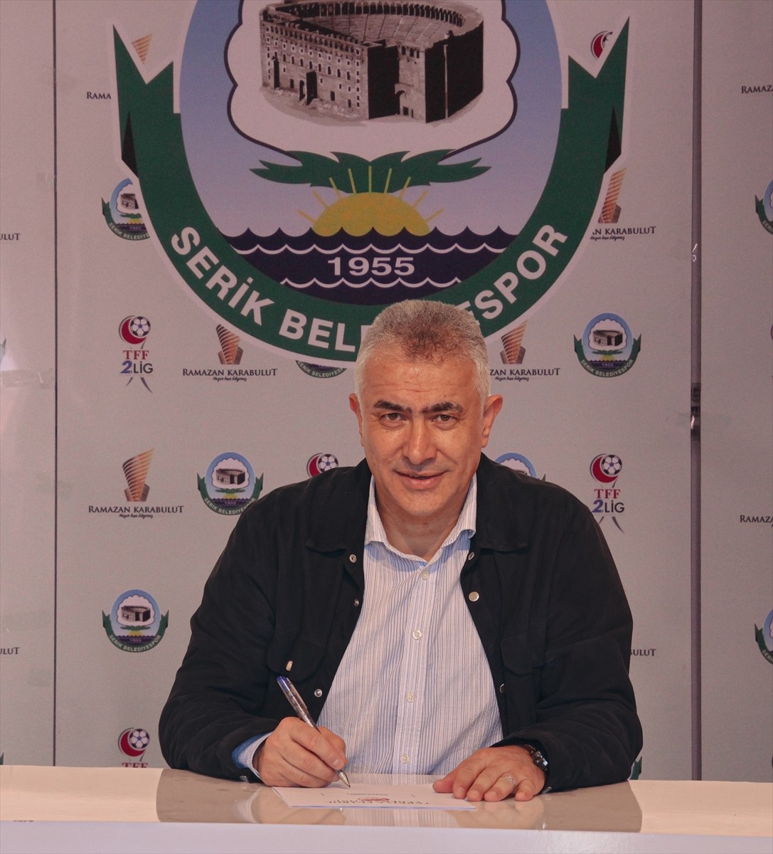 Nesine 2. Lig Kırmızı Grup'ta mücadele eden Antalya Belek Üniversitesi Serik Belediyespor'da...