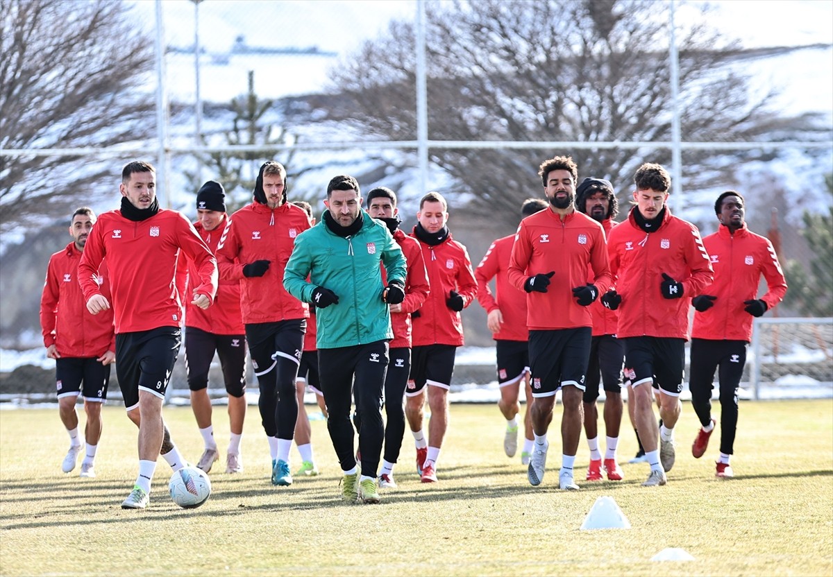 Net Global Sivasspor, Trendyol Süper Lig'in 26. haftasında deplasmanda RAMS Başakşehir ile...