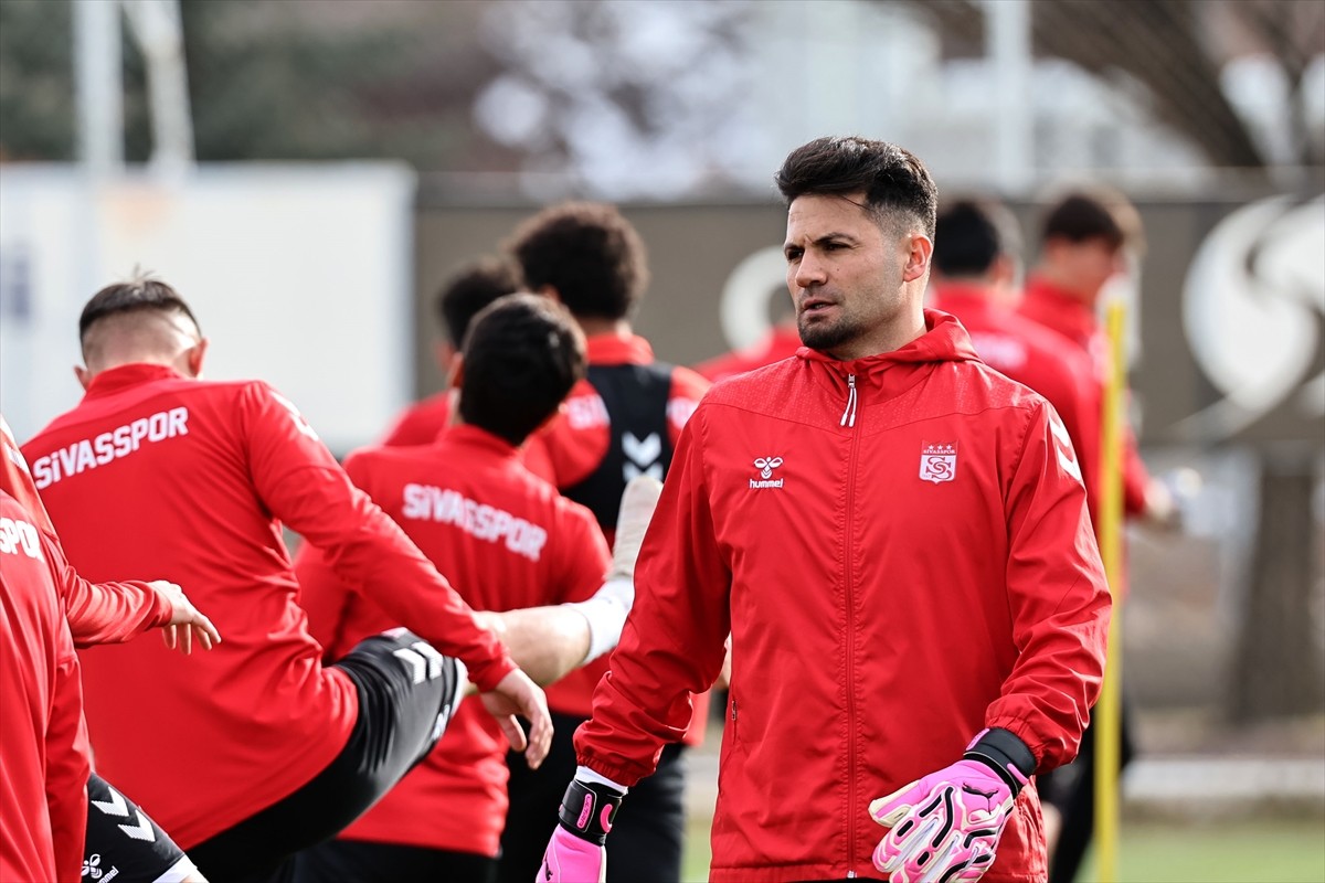 Net Global Sivasspor, Trendyol Süper Lig'in 27. haftasında sahasında Göztepe ile yapacağı maçın...