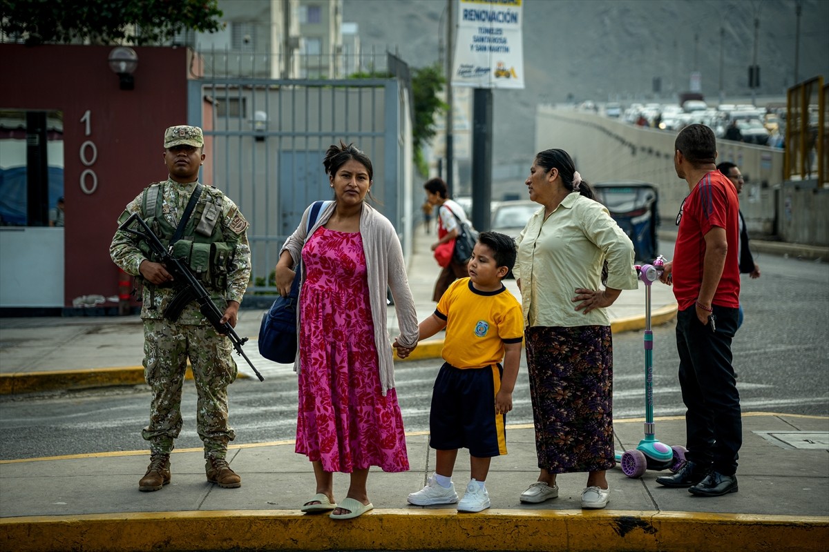 Peru hükümeti, organize suç örgütleriyle mücadele kapsamında başkent Lima'da ve Callao eyaletinde...