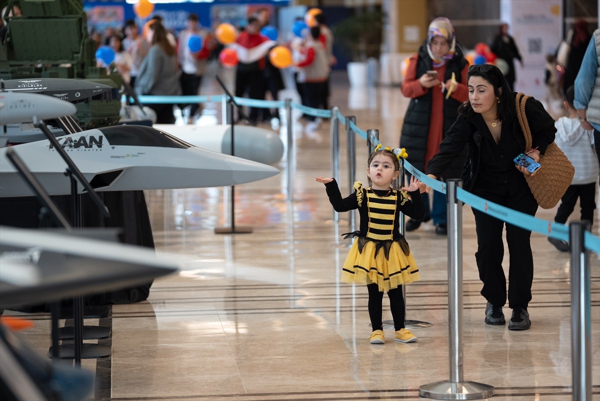 "Külliye'de Ramazan" etkinlikleri kapsamında çocuklar, aile ve öğretmenleriyle eğlenceli ve...