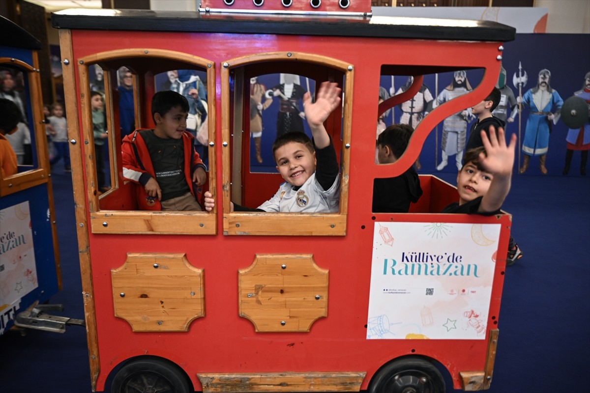 "Külliye'de Ramazan" etkinlikleri kapsamında çocuklar ile aileleri, eğlenceli ve öğretici...
