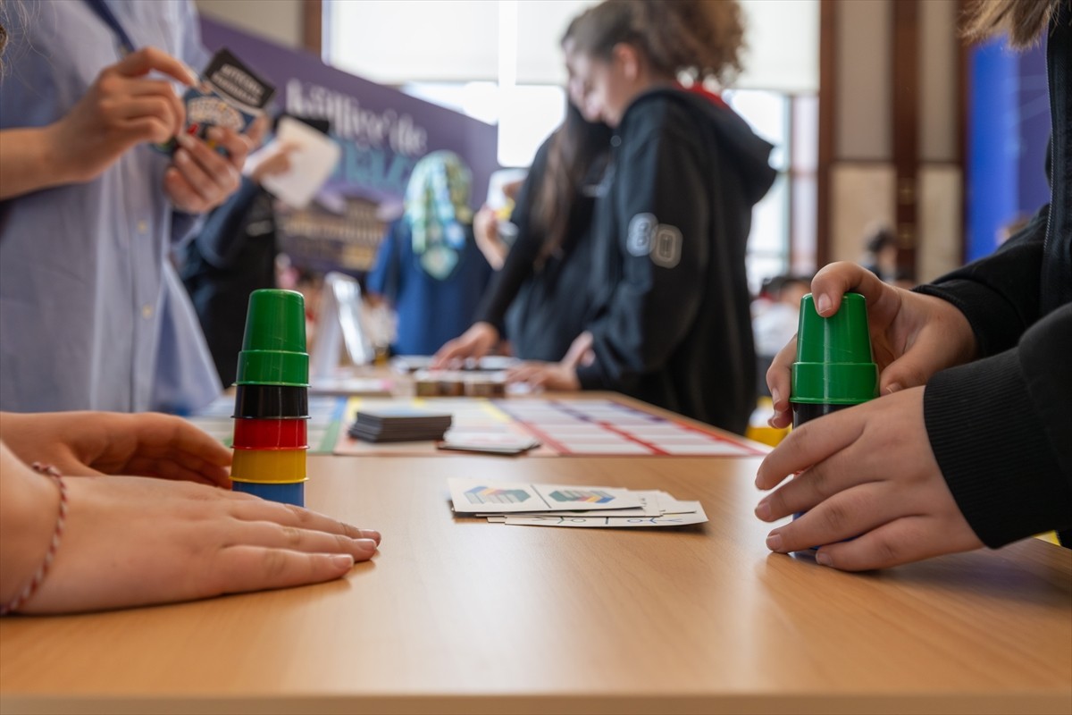 "Külliye'de Ramazan" etkinliklerinde çocuklar, aileleri ve öğretmenleriyle eğlenceli, öğretici...