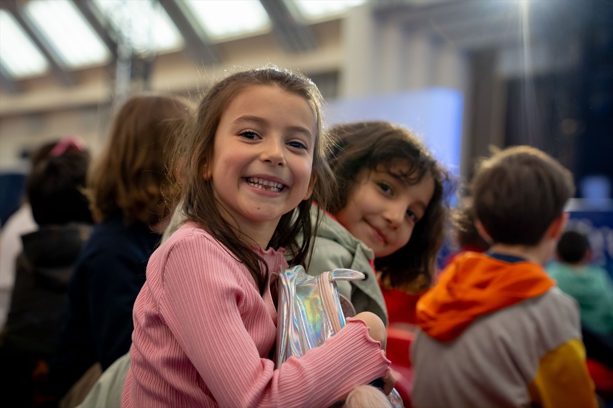 "Külliye'de Ramazan" programı kapsamında hazırlanan etkinliklerde çocuklar, geleneksel Dede Korkut...