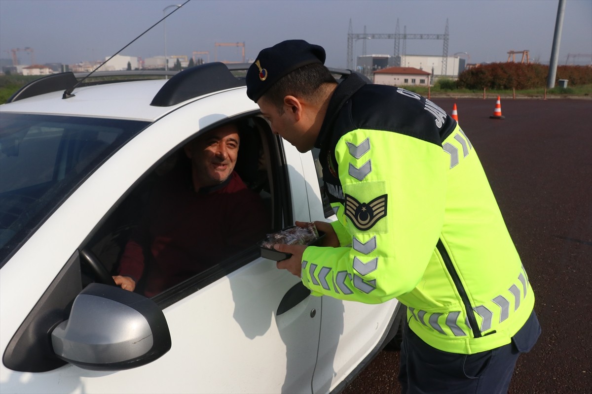 Ramazan Bayramı tatili dolayısıyla İstanbul-İzmir Otoyolu ve Osmangazi Köprüsü'nde başlayan akıcı...