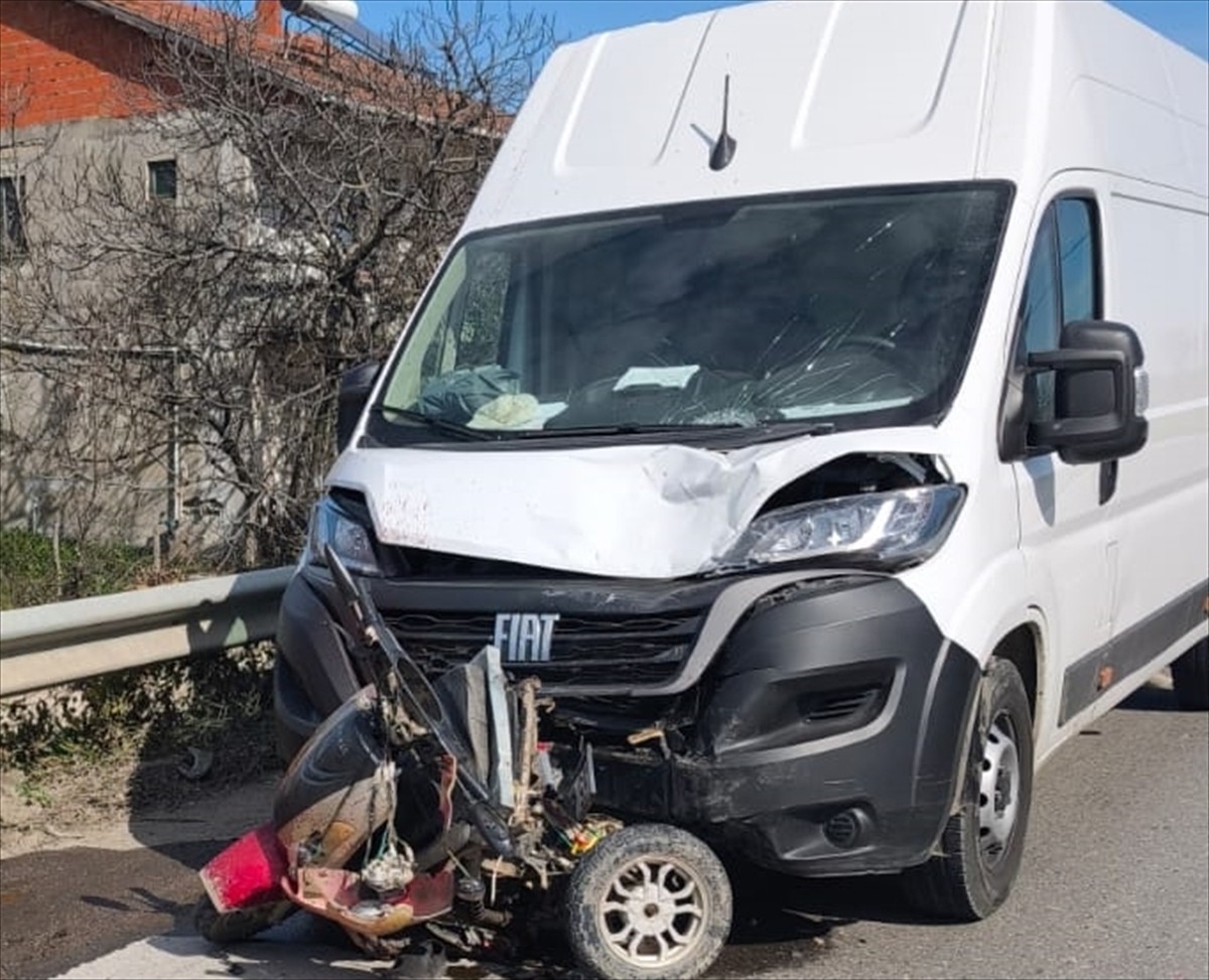 Samsun'un Alaçam ilçesinde minibüsün çarptığı elektrikli bisiklet sürücüsü öldü 