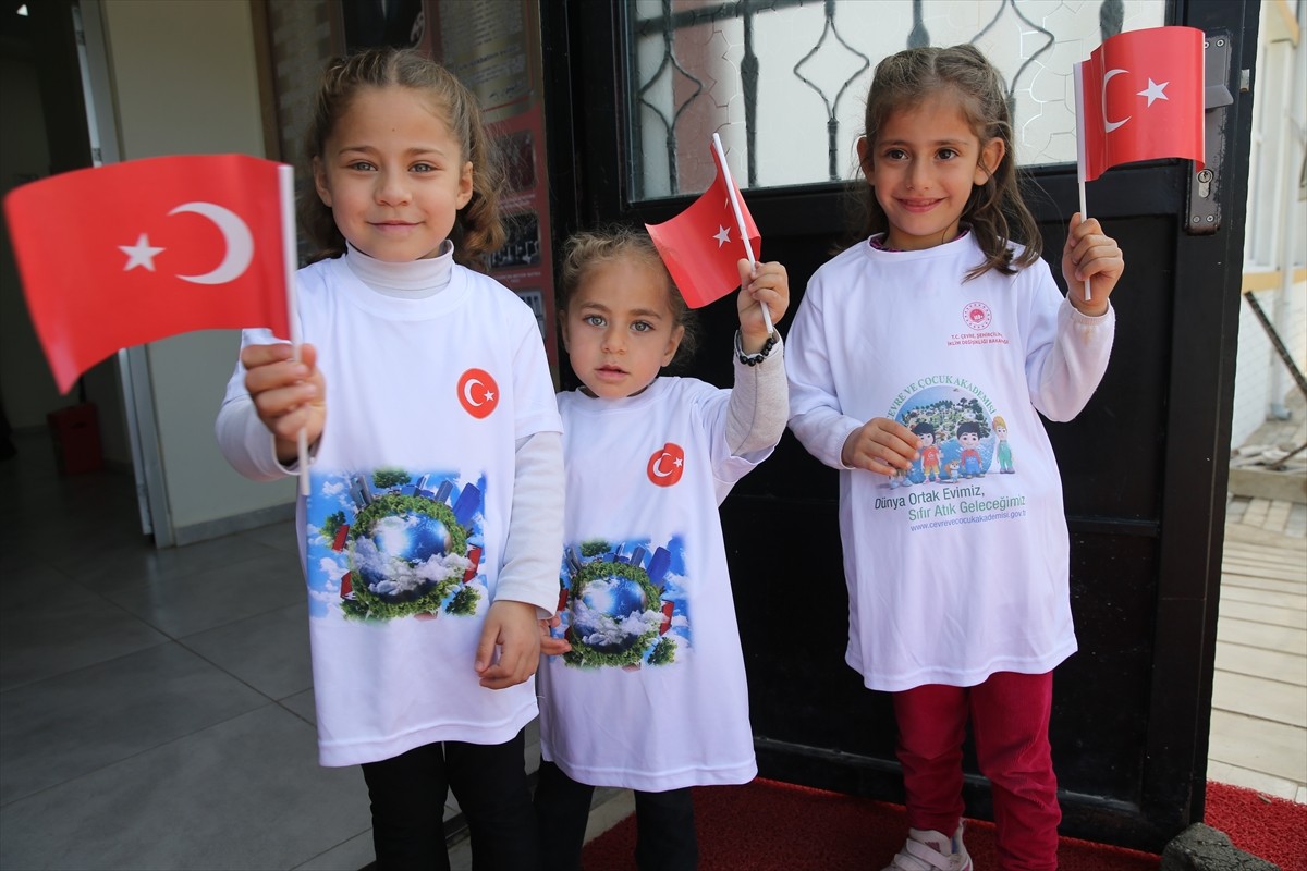 Siirt'te geri dönüşümün ele alındığı "Uluslararası Sıfır Atık Günü" etkinliklerle...