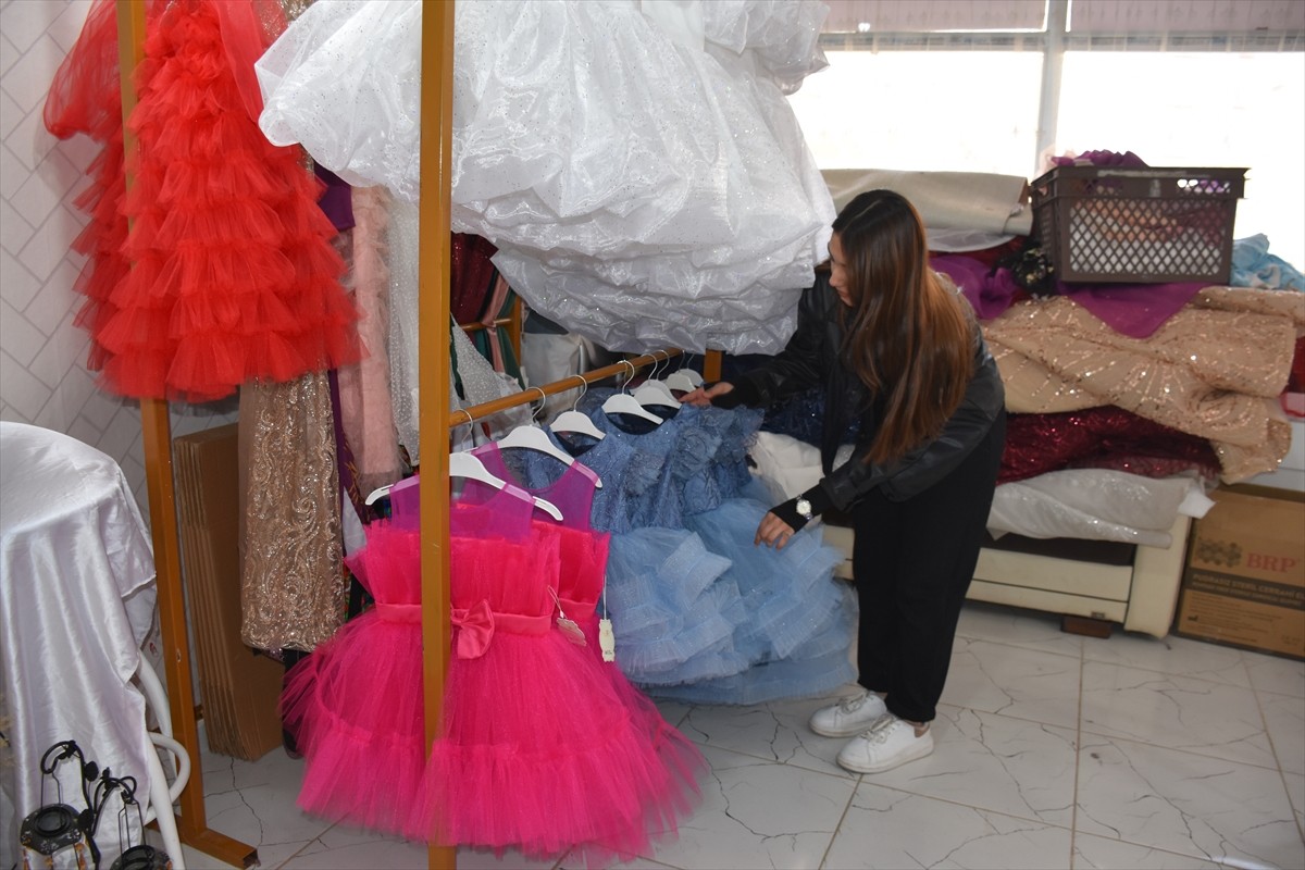 Şırnak'ın Cizre ilçesinde yaşayan 20 yaşındaki Azize Ergün, devlet desteği sayesinde çocuk...