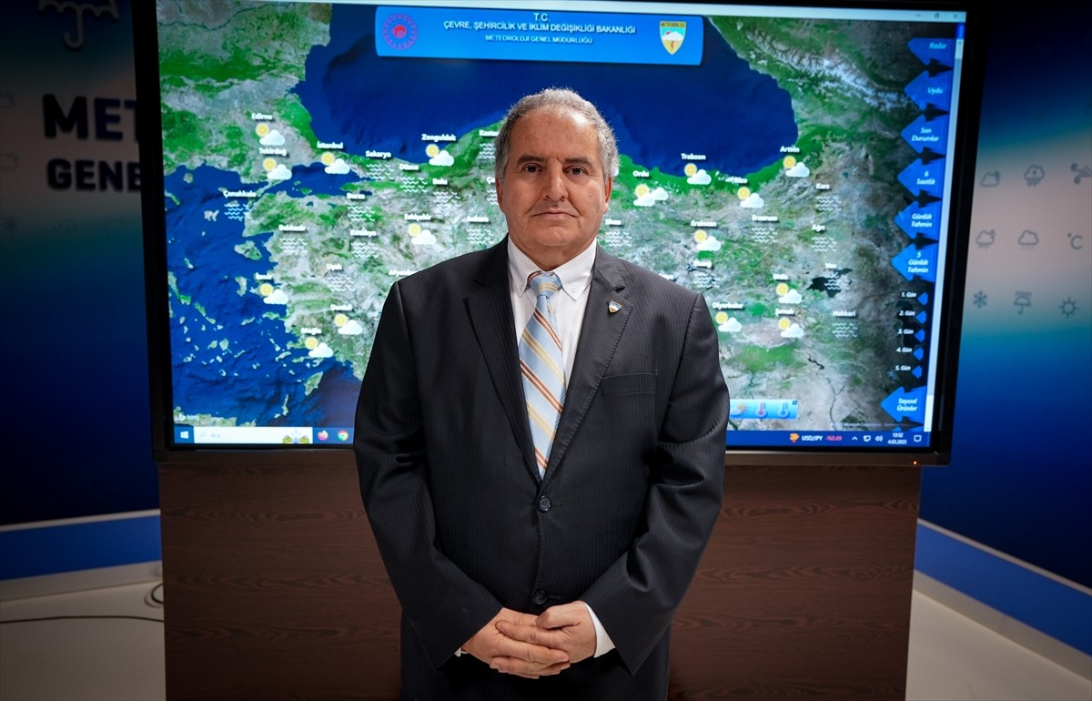 Suriye üzerinden gelen toz bulutunun, 3 gün boyunca Doğu Akdeniz ve Güneydoğu Anadolu Bölgesi'nde...