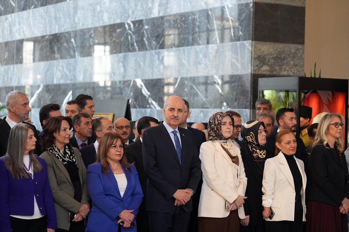 TBMM Başkanı Numan Kurtulmuş, Meclis Şeref Holü'nde, 8 Mart Dünya Kadınlar Günü dolayısıyla...
