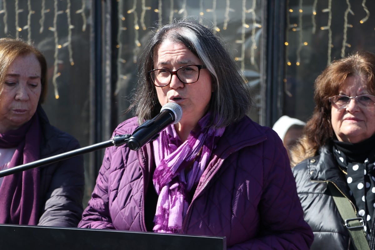 Tekirdağ'da 8 Mart Dünya Kadınlar Günü dolayısıyla "Kadınlar Birlikte Güçlü" farkındalık yürüyüşü...