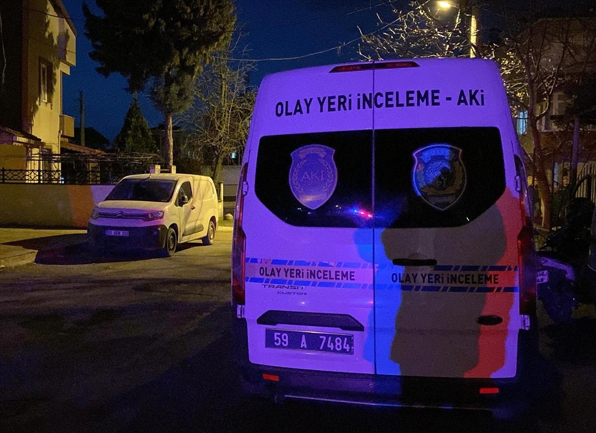 Tekirdağ'ın Çorlu ilçesinde apartman dairesinde çıkan yangında bir kişi hayatını kaybetti. Yangın...