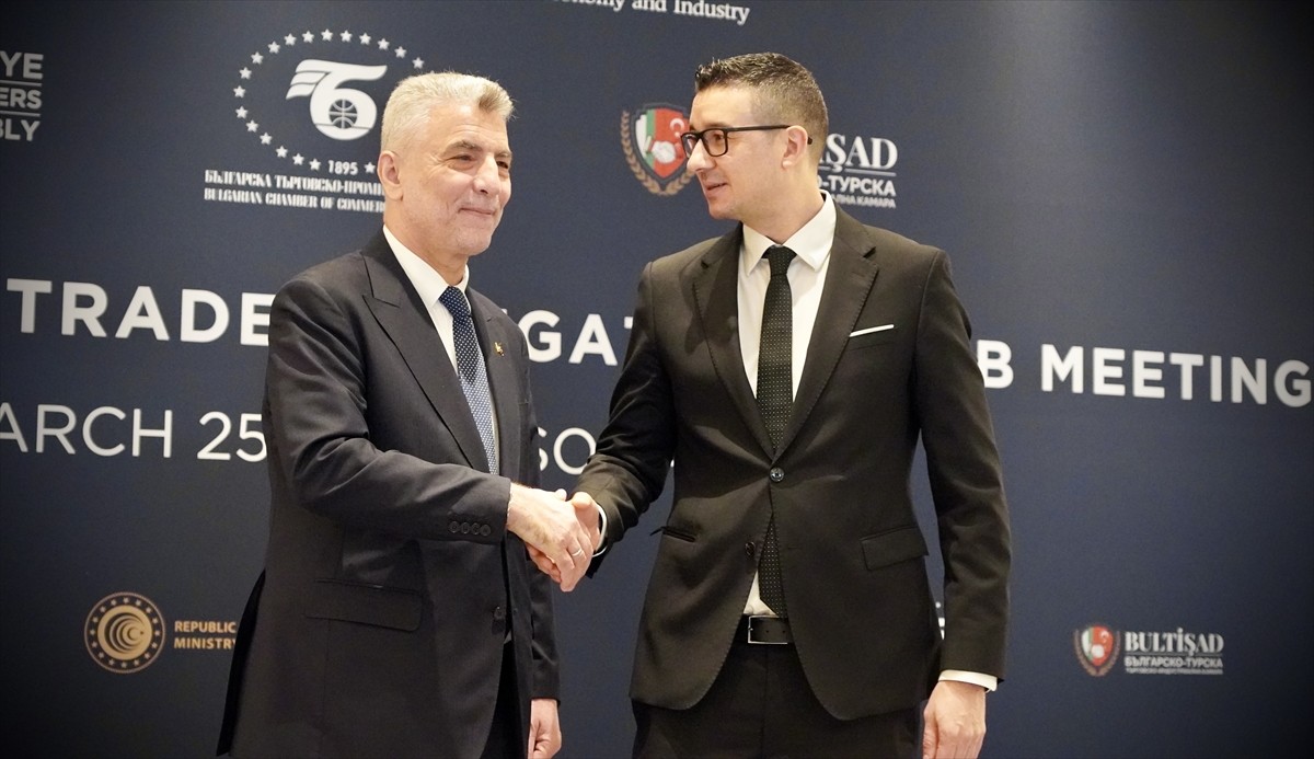 Ticaret Bakanı Ömer Bolat (fotoğrafta), Bulgaristan Ekonomi ve Sanayi Bakanı Dilov ile...