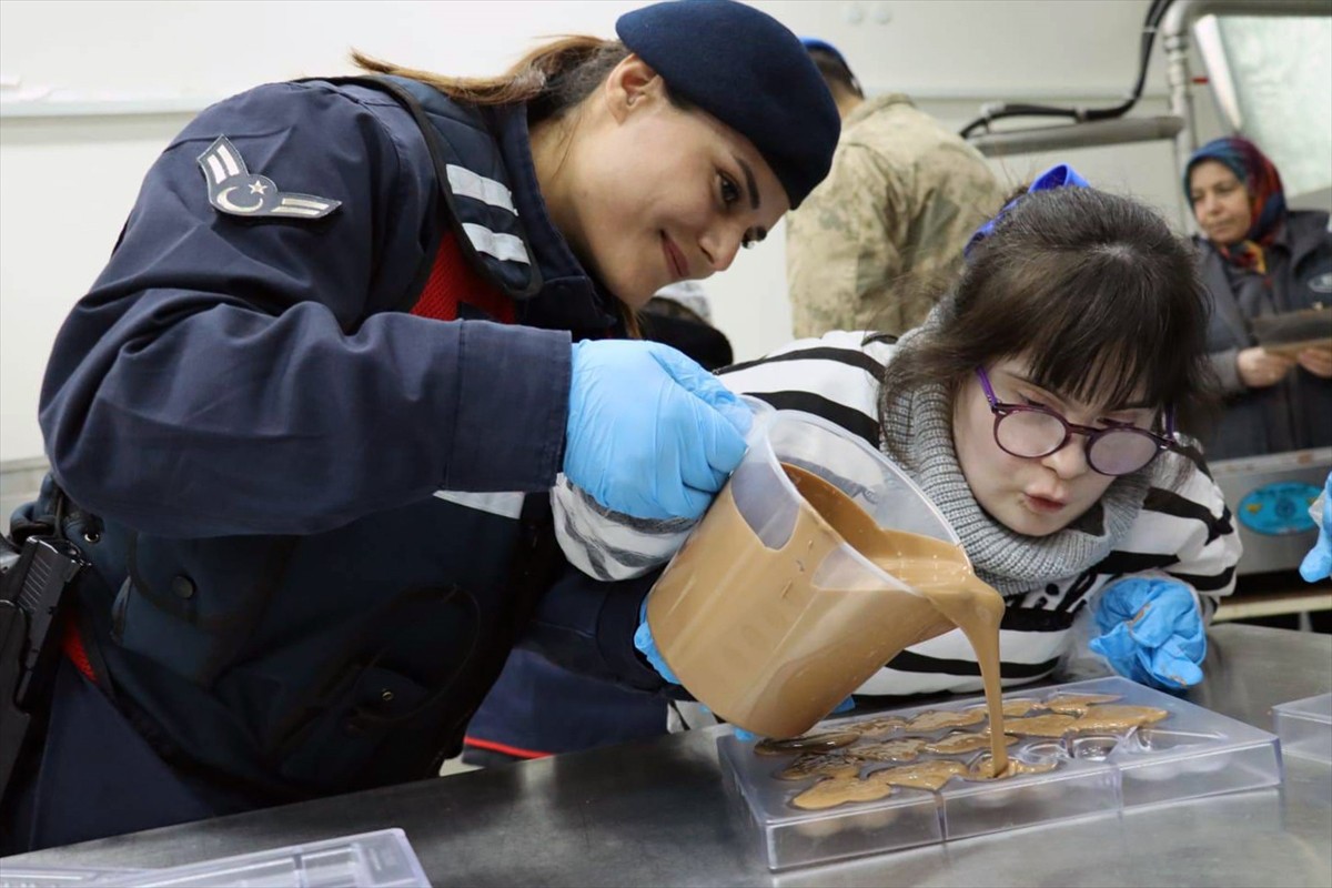 Tokat'ta, 21 Mart Dünya Down Sendromlular Günü dolayısıyla "farkındalık günü" organize edildi....