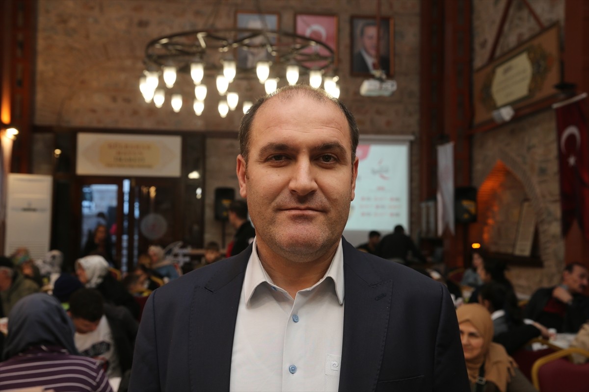 Tokat Vakıflar Bölge Müdürlüğü 500 kişiye iftar yemeği veriyor. Sultan II. Bayezid Han tarafından...