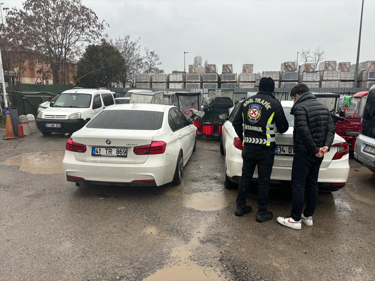 Trafik Denetleme Şube Müdürlüğü Sanal Trafik Devriyesi ekiplerince, İstanbul'da ikinci kez...